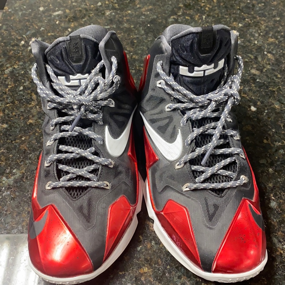 NikeID LeBron 11 “Away” men’s size 9.5